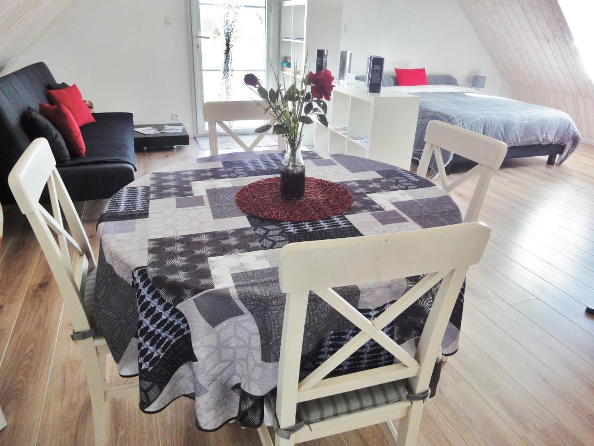 Apartamento La Gilleterie Loireauxence Exterior foto
